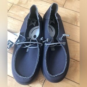 3/$20 Member’s Mark Kids Slip-On Sneakers in Grey - Size 13